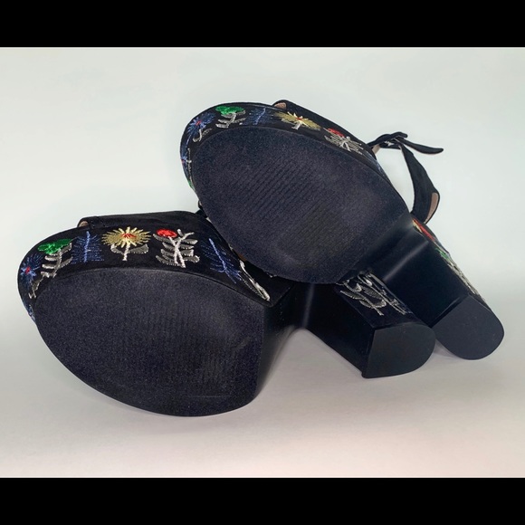 Yoki ‘Selena’ Platform Block Heels (New) - Picture 4 of 6